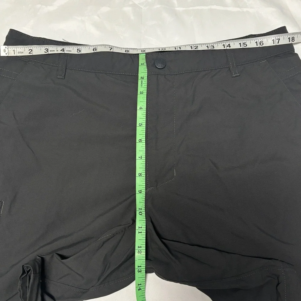The North Face Mens 36 Dark‎ Gray Cargo Shorts Hiking Outdoor Adventure
